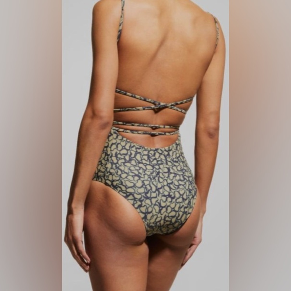 Anemos LA sustainable swimsuit - Picture 4 of 8